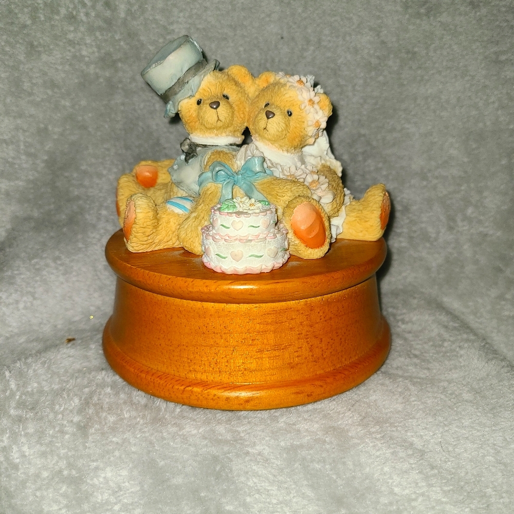 Cherished Teddies Music Box Plays “Mendelssohn’ We